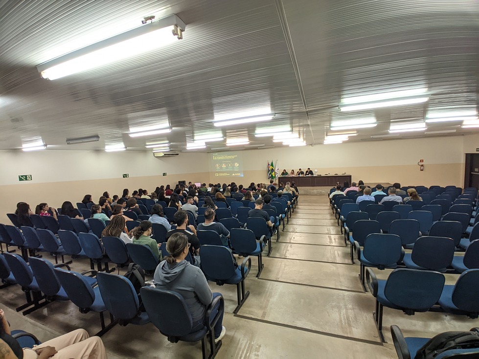 Alunos de Psicologia Brilham em Encontro sobre Inclusão na Educação