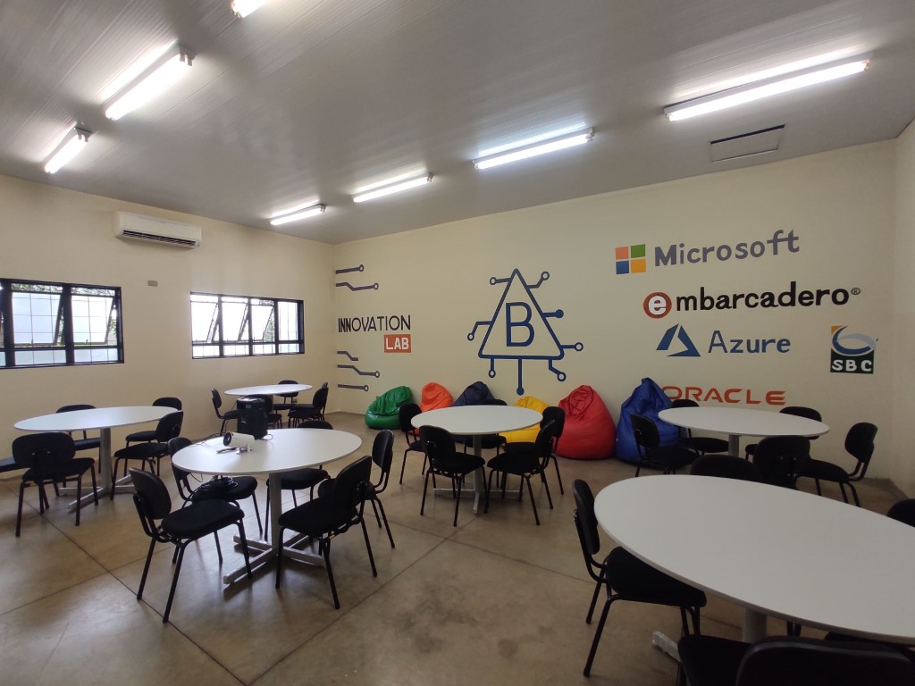 Laboratórios do Curso de Sistemas de Informação
